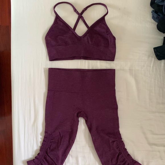 ❌SOLD❌ Lululemon Matching Legging & Sports Bra Set - Picture 2 of 8